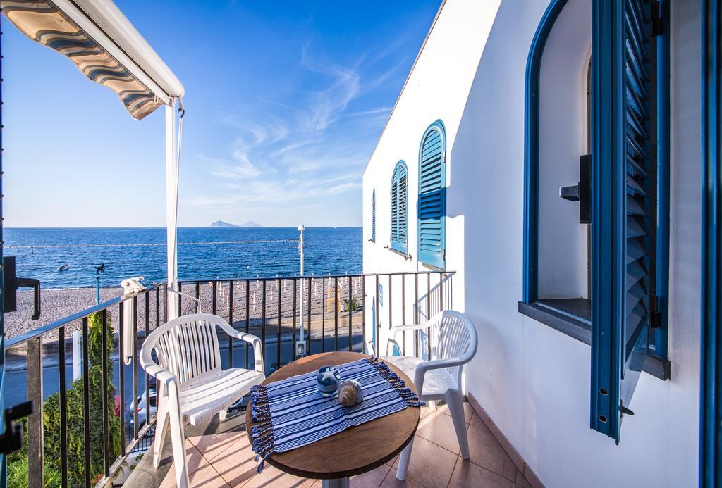 Mistral Residence Canneto  Exteriör bild